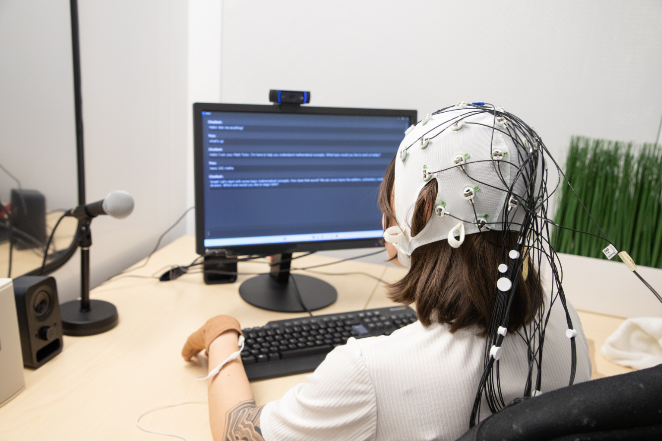 The AI tutor interface as seen by study participants